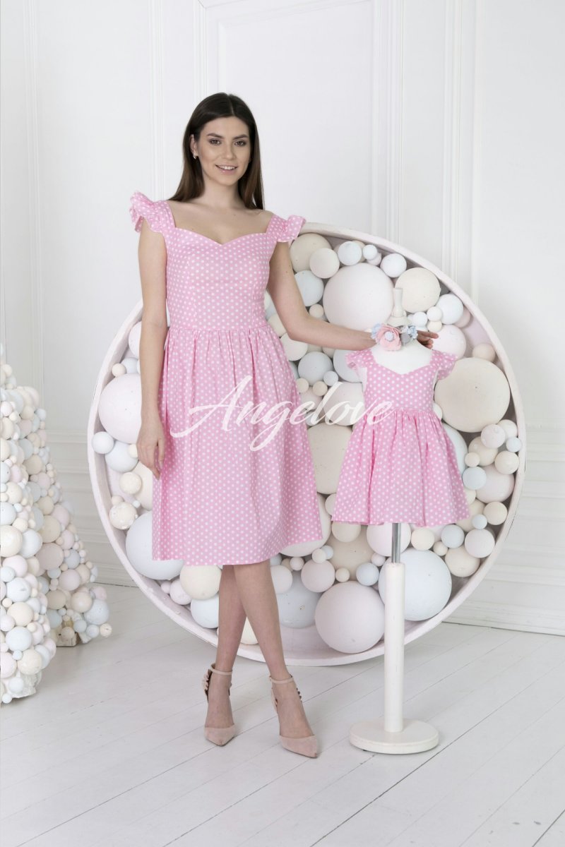 Bavlnené šaty s bodkami ružové