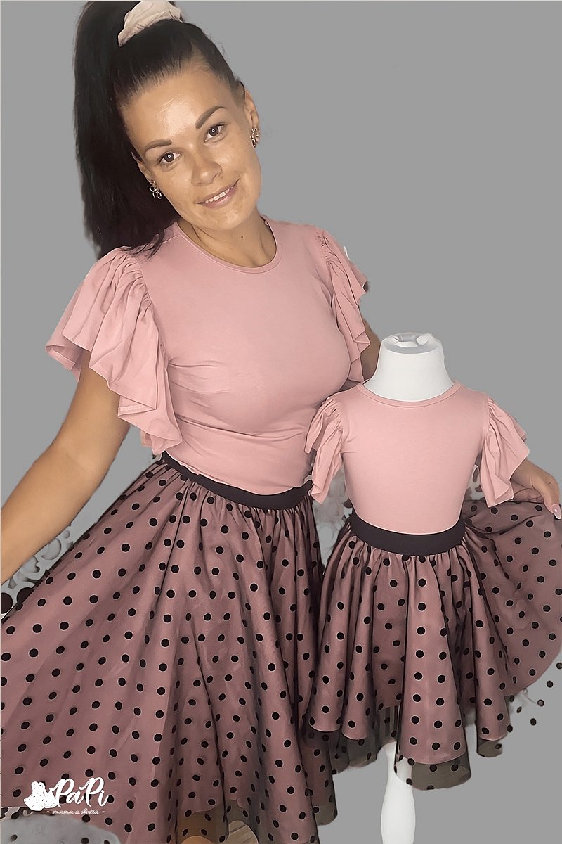Bodka- Ružová sukňa s čiernou sieťovinou