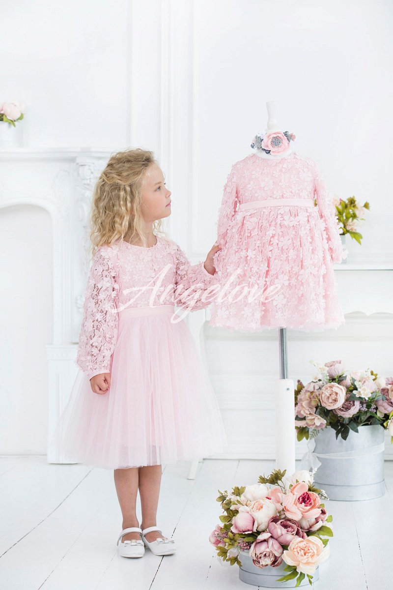 Extravagantné šaty s originálnou sukňou ružové