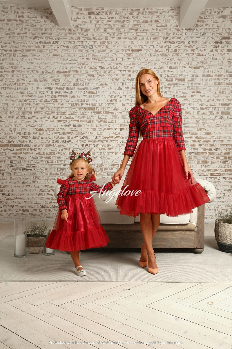 Káro-Šaty s tylovou sukňou červené