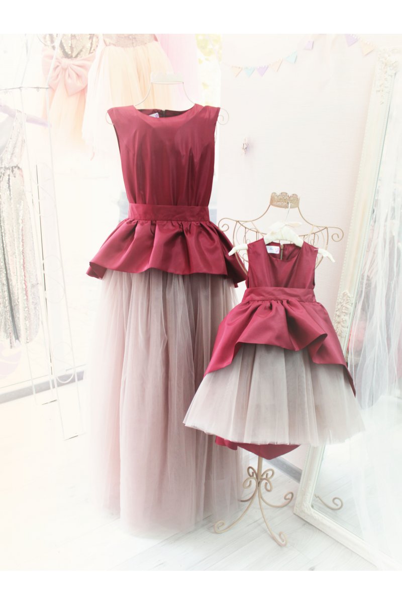Lolita-šaty s odnímateľným vlakom bordo