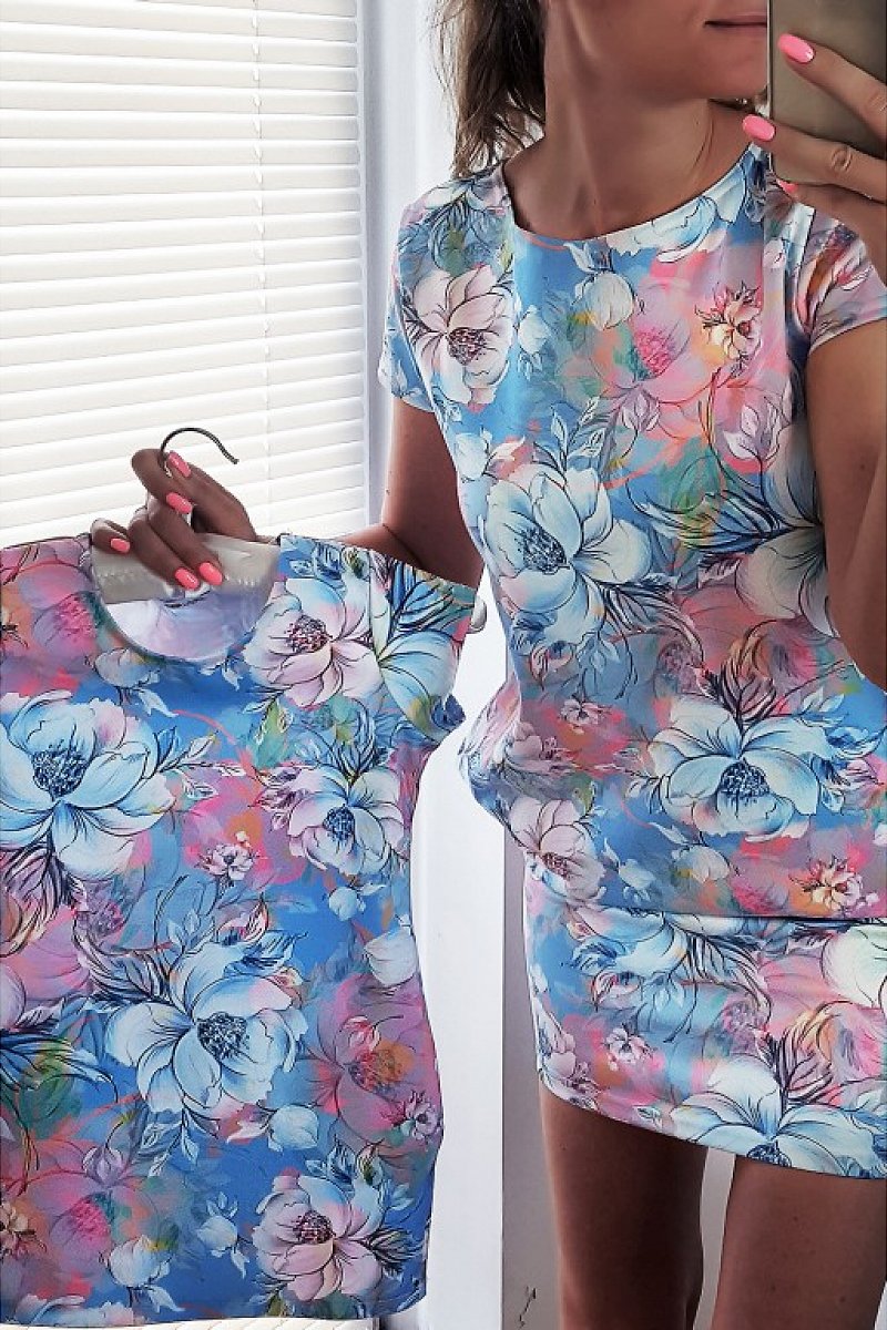 Šaty s kvetinovou potlačou ružovo modré