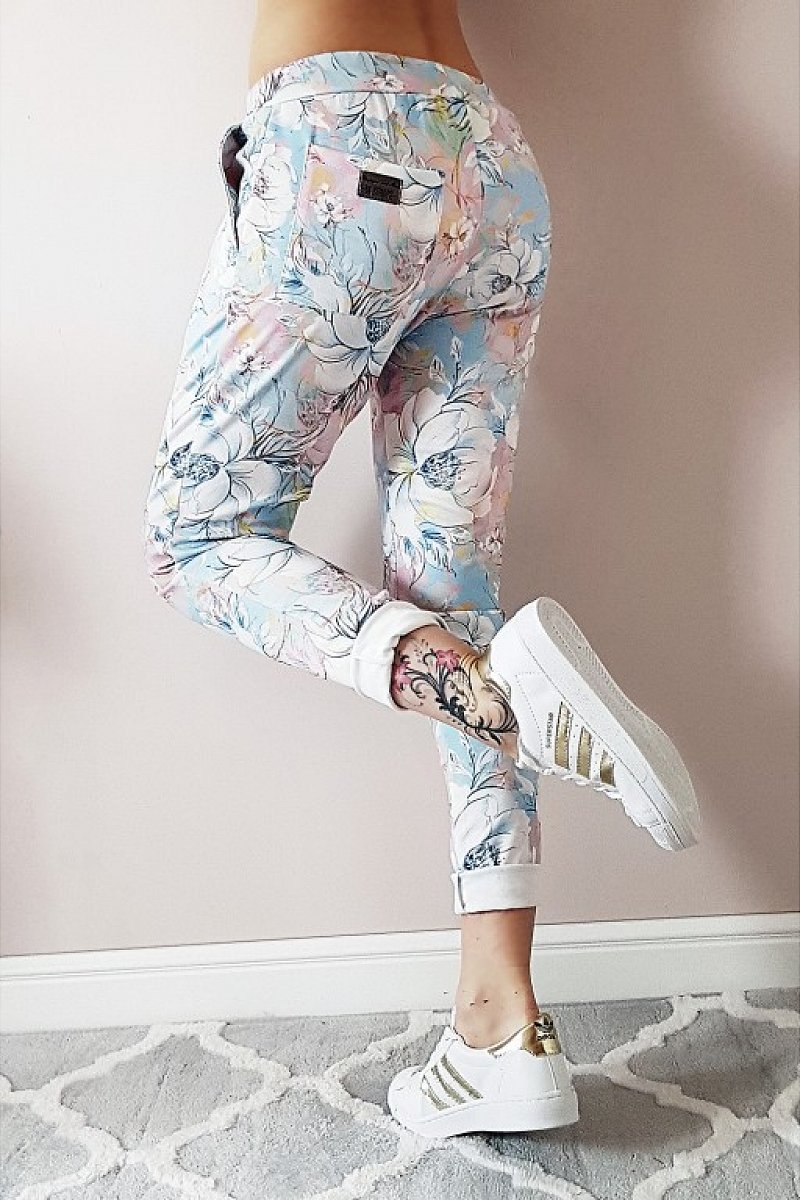 Slim nohavice s kvetinovým vzorom ružovo modré